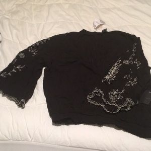 Black crop top with embroided sleeves